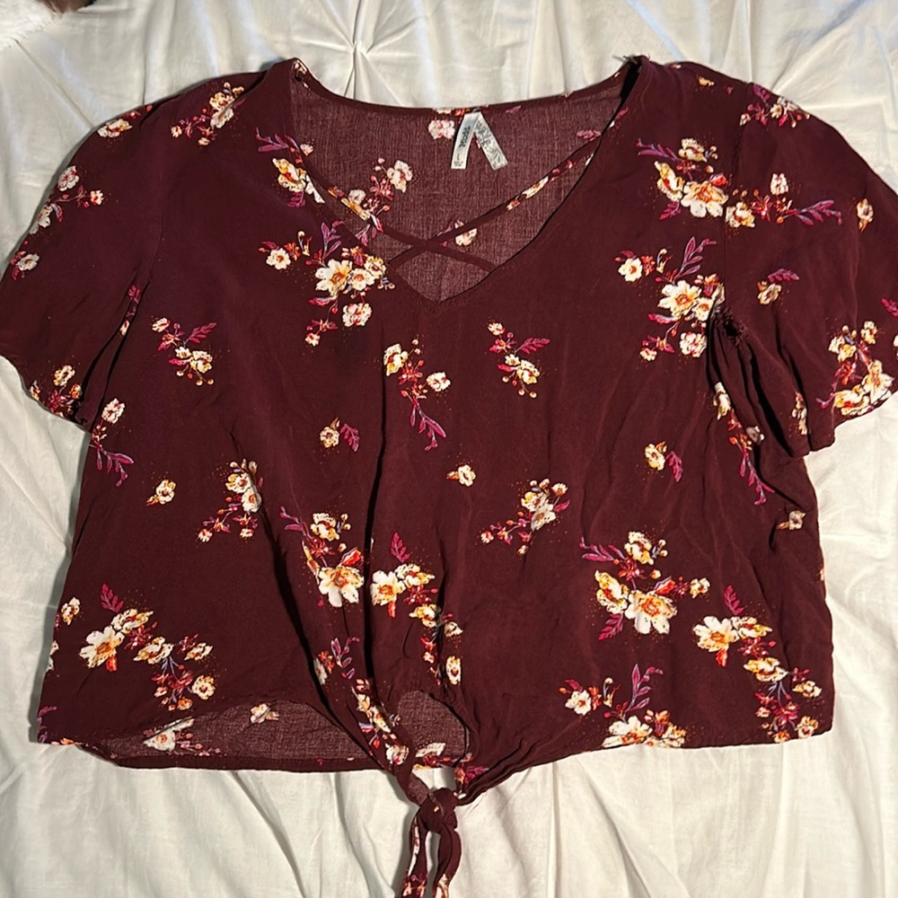 Women’s MUDD Floral Crop Top with Front Tie